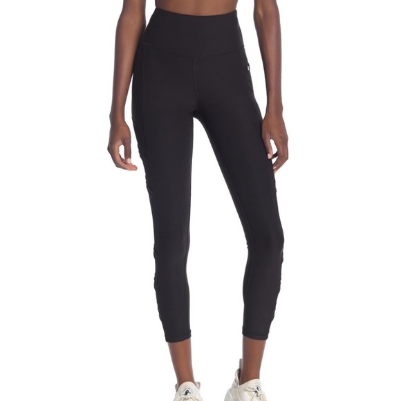 EUC criss cross mesh x by gottex black leggings - Picture 2 of 9